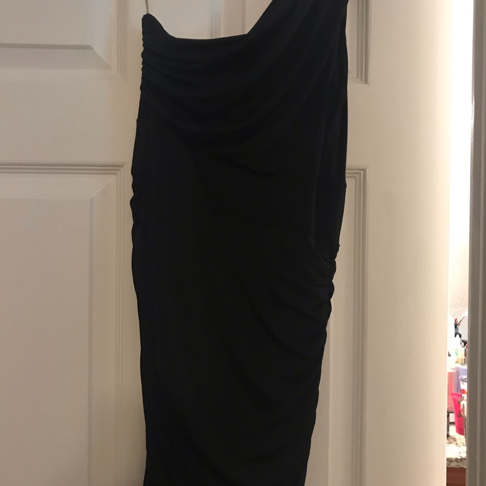 Beautiful Black Dress - Picture 3 of 5